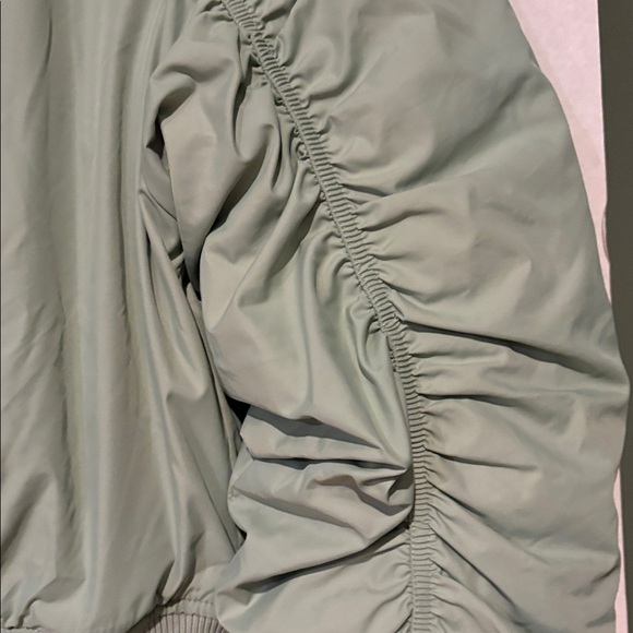 Urban Outfitters BDG - Charlie Barrel Sleeve Bomber Jacket. Large. NWT. Green - Picture 11 of 16